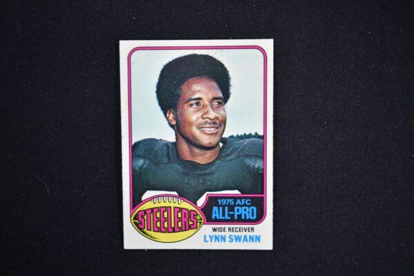 A football card of the pittsburgh steelers