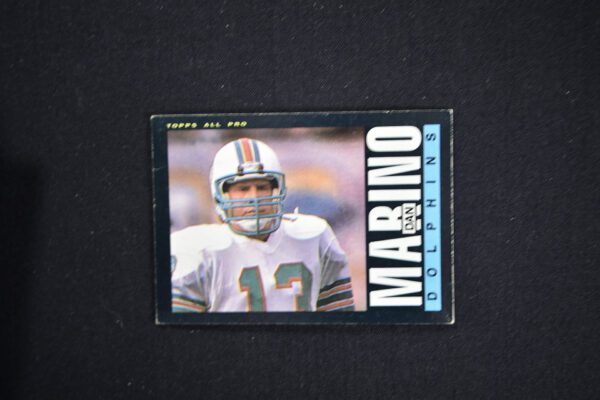 A football card of the miami dolphins