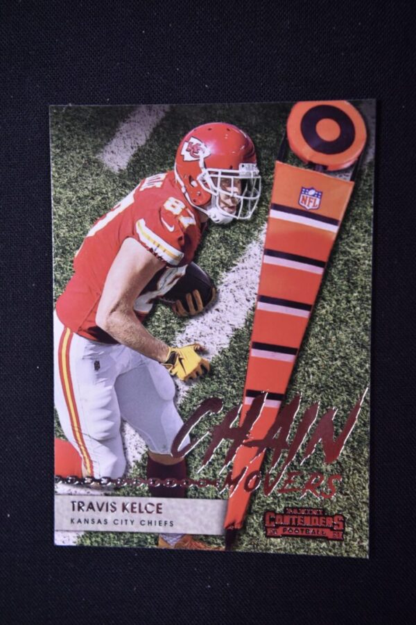 Travis Kelce Kansas City Chiefs football card.