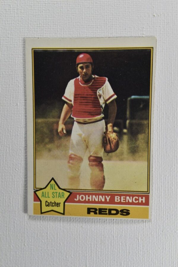 Johnny Bench baseball card, Reds catcher.