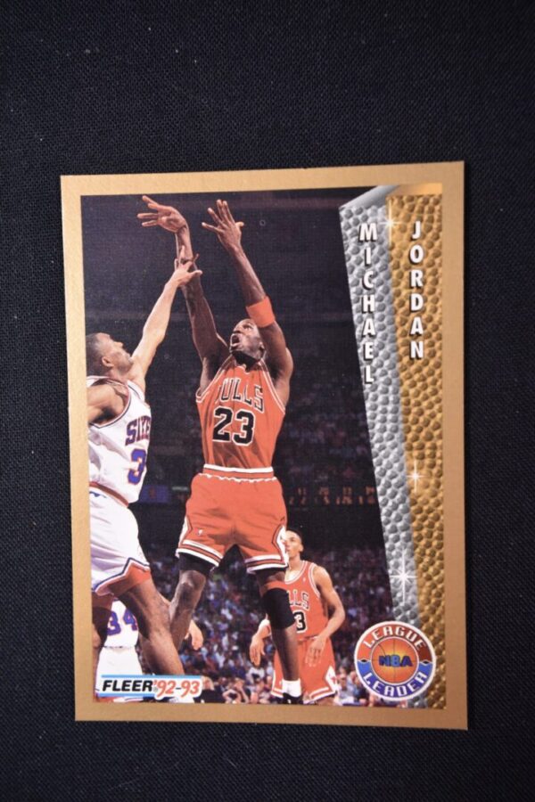 Michael Jordan 1992-93 Fleer card.