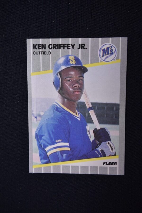 Ken Griffey Jr. baseball card, Fleer.