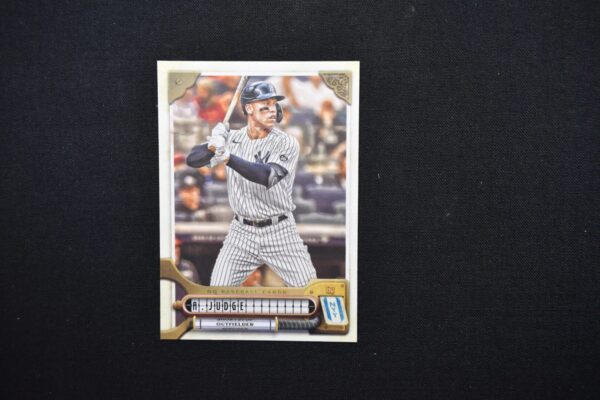 Aaron Judge baseball card, New York Yankees.