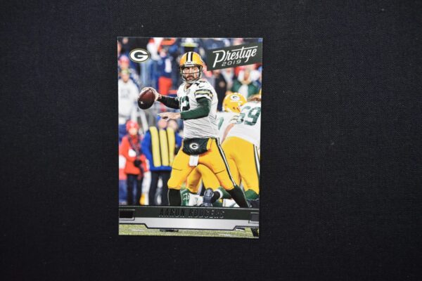 Aaron Rodgers Green Bay Packers 2019 card.