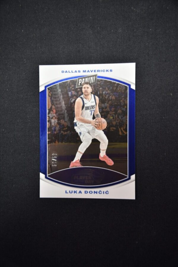 Luka Doni Dallas Mavericks basketball card.